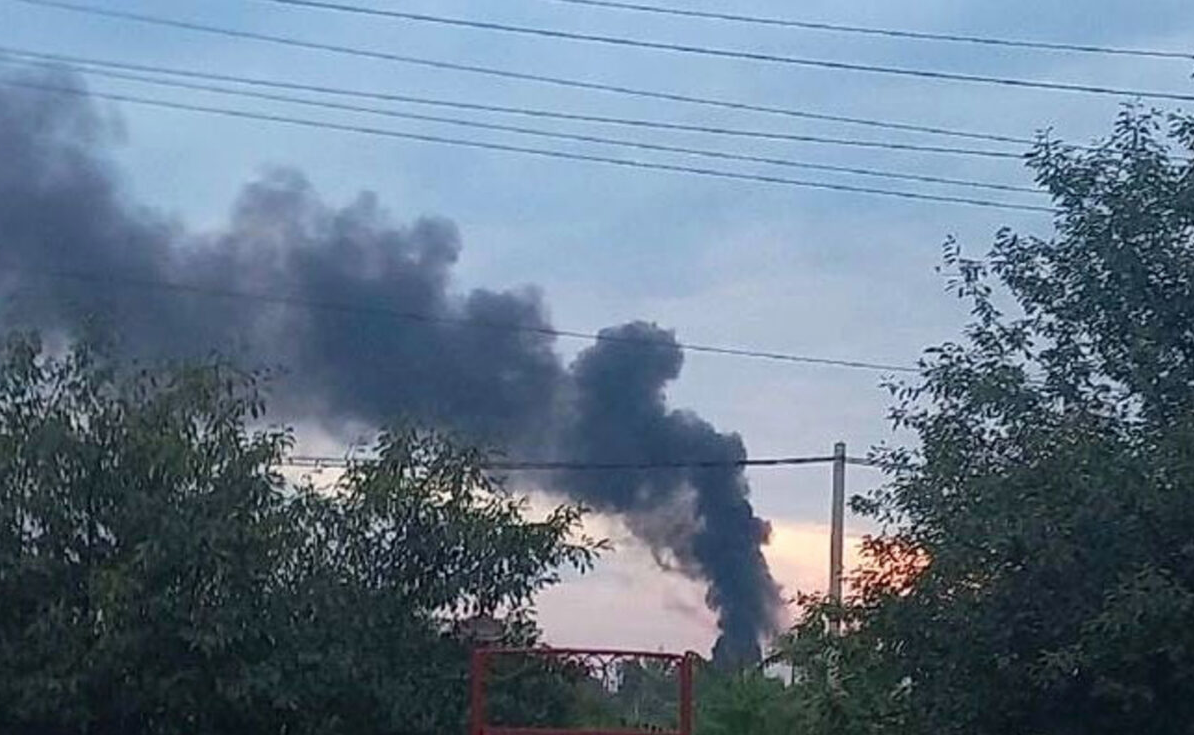 16 августа 2023 г. Взрыв в Джанкое. Массовый пожар. Пожар в Джанкое. Пожар в Крыму взрывы.