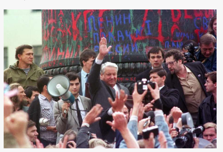 Путч 1991 Ельцин на танке. Августовский путч Ельцин на танке. Августовский путч м Ельцин. 1 июня 1996