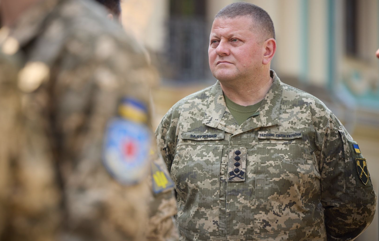 главком всу залужный. залужный министр обороны украины. генерал залужный украина. главнокомандующий азов украина фото. залужный главнокомандующий всу.