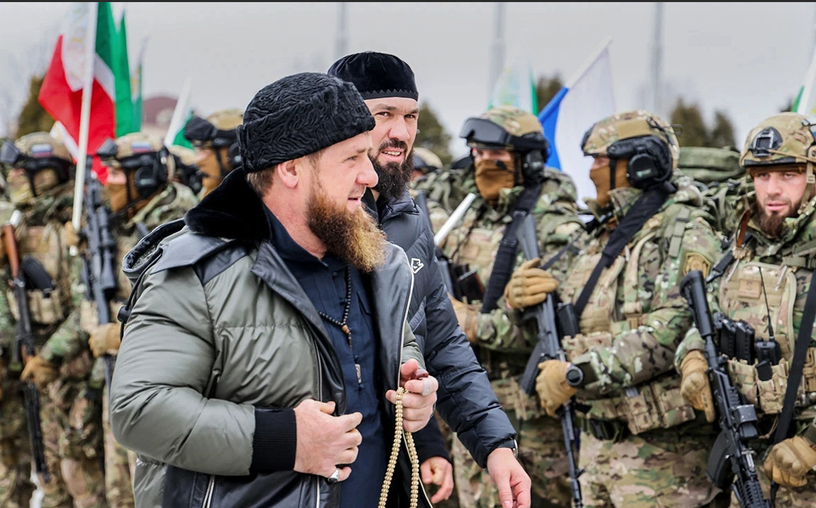 Что сказал кадыров о теракте. Глава Чечни Рамзан Кадыров. Рамзан Кадыров 2022. Чечня спечназ кадвровцы. Спецназ Чечня кадыровцы.
